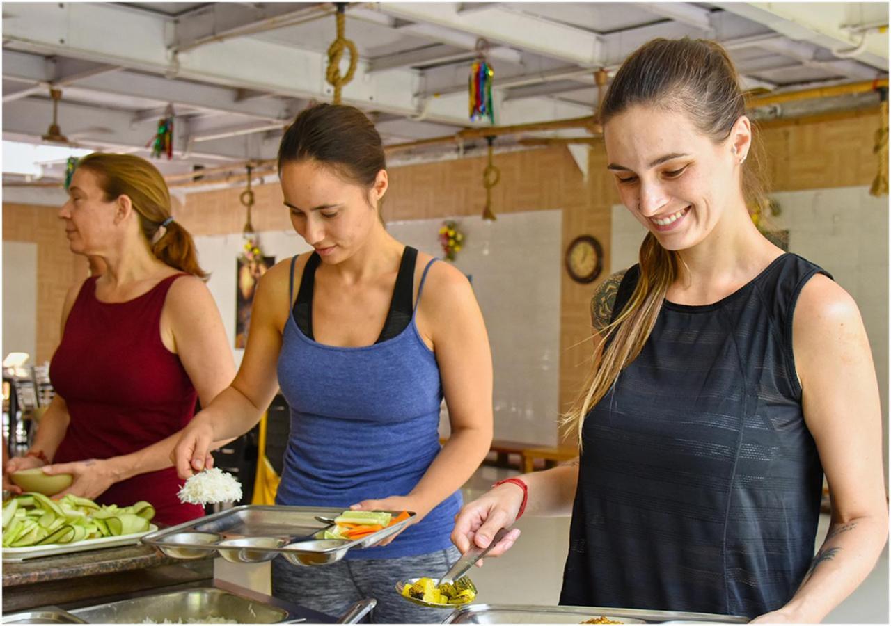 Aym Yoga Resort Arambol Goa Kültér fotó